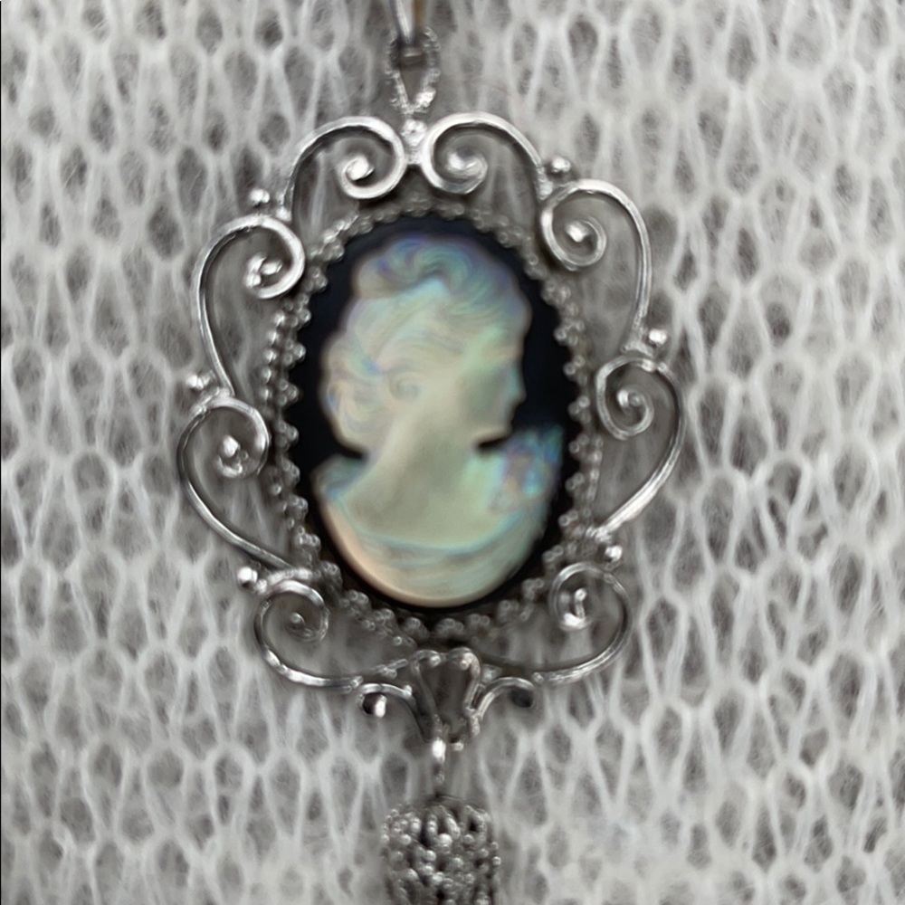 🌺 Whiting & Davis; Iridescent Cameo Necklace NICE - Picture 4 of 8